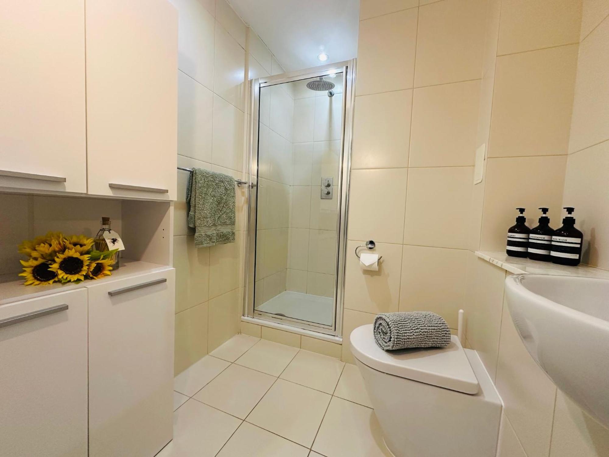 Stylish, Modern Apartment In Central لندن المظهر الخارجي الصورة