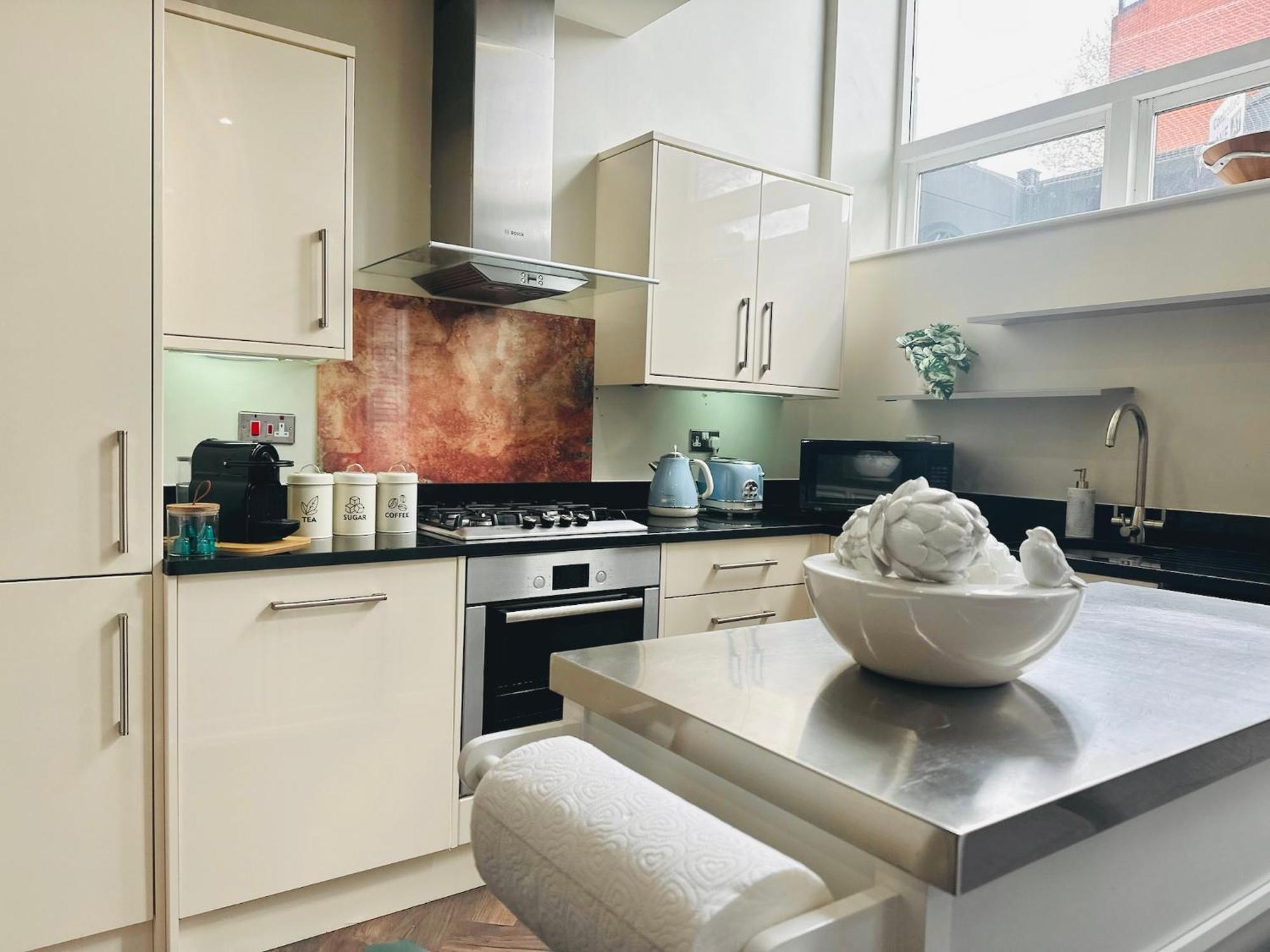 Stylish, Modern Apartment In Central لندن المظهر الخارجي الصورة